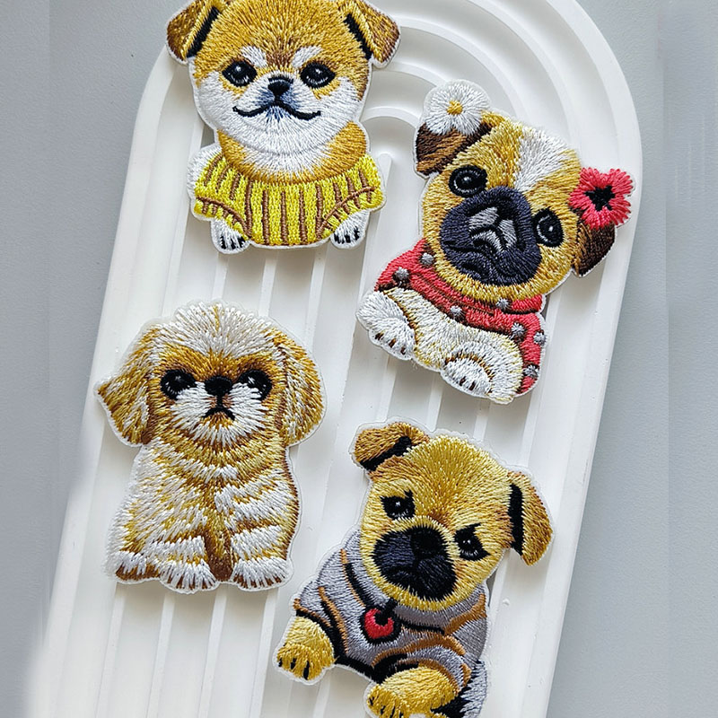 Нашивка с вышивкой милого щенк – обзор и цена Phone Cases The Dairy